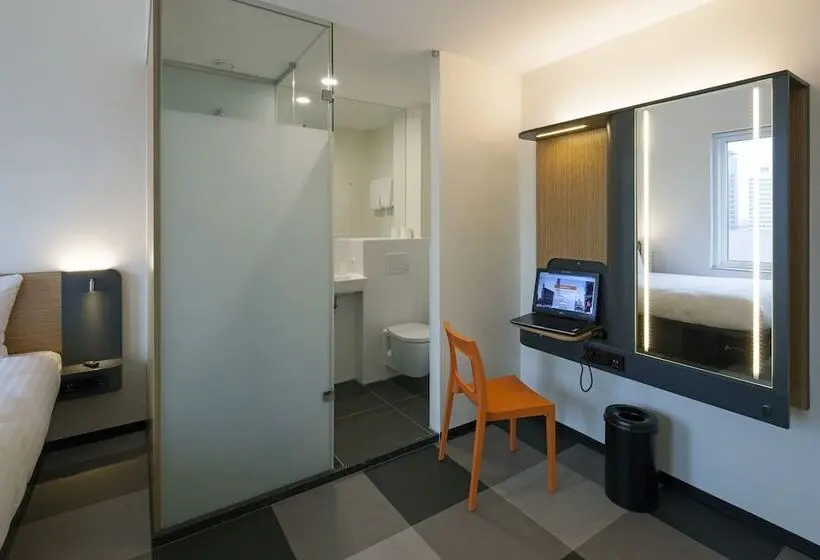 ファミリールーム, Easyhotel The Hague Scheveningen Beach