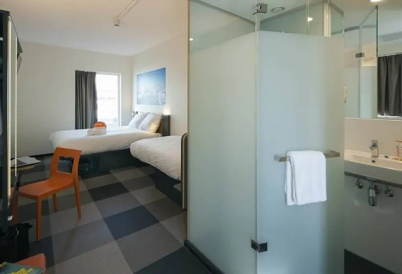 ファミリールーム, Easyhotel The Hague Scheveningen Beach
