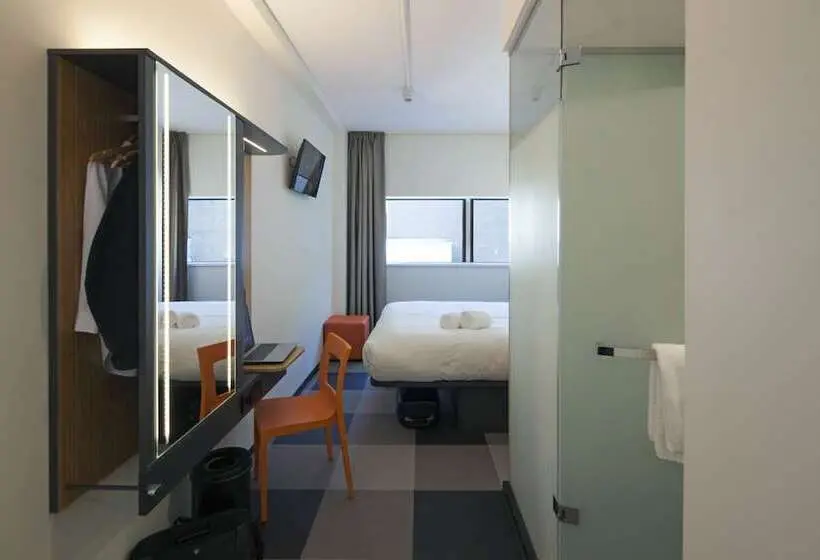 ファミリールーム, Easyhotel The Hague Scheveningen Beach