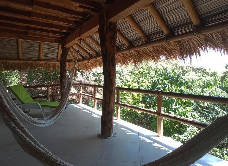 غرفة قياسية مزوَّدة بتراس, Zazil Retreat