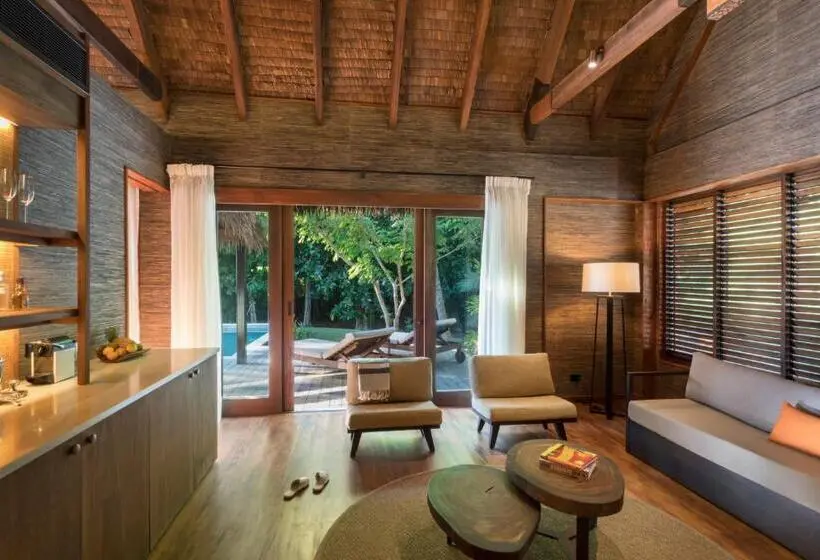 Suite with Pool, Six Senses Fiji