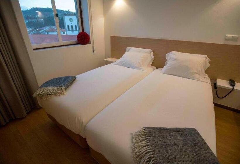 اتاق استاندارد با چشمانداز, Baixa