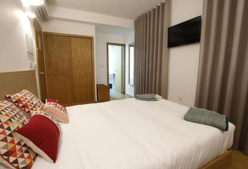 اتاق استاندارد, Baixa