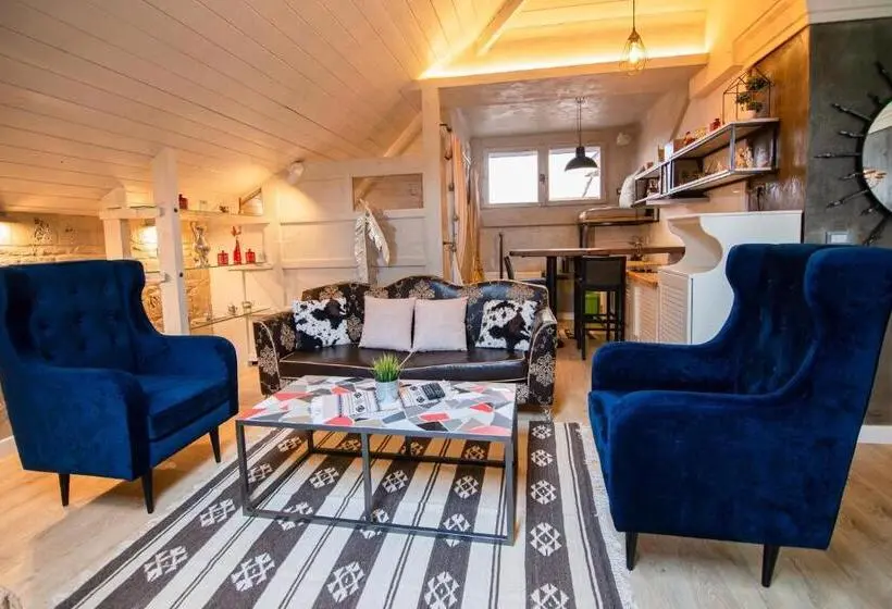 1 Bedroom Penthouse Apartment, Meri Boutique