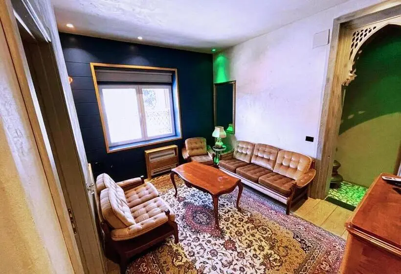 اتاق لوکس, Meri Boutique