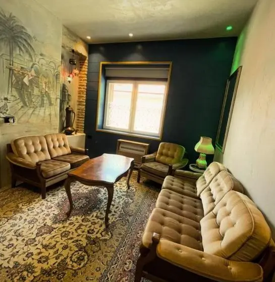 اتاق لوکس, Meri Boutique