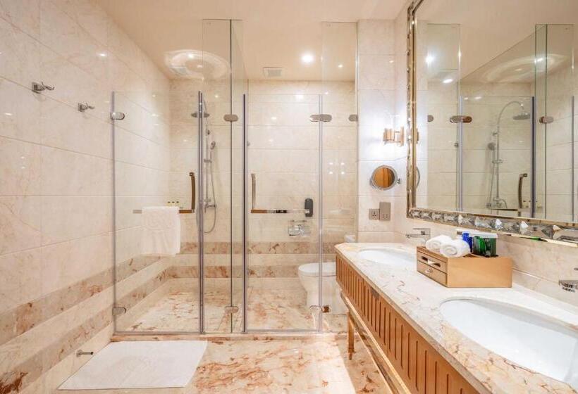 Quarto Classe Business, Chateau Star River Shaanxi