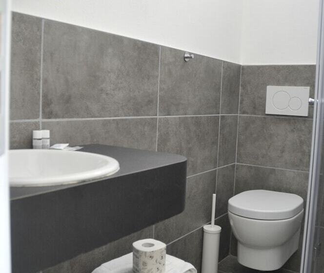 Camera Standard con Balcone, Eugenio