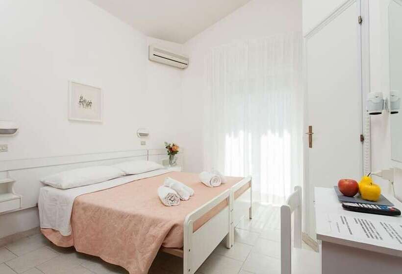 Camera Standard con Balcone, Eugenio