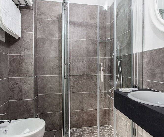 Camera Standard con Balcone, Eugenio