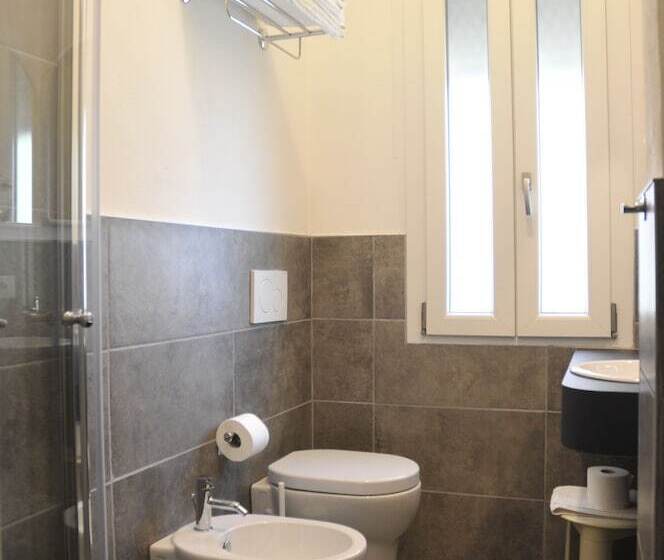 Camera Tripla Classica con Balcone, Eugenio