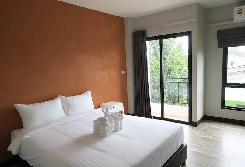 デラックスルーム, Good Morning Hotel At Takuapa
