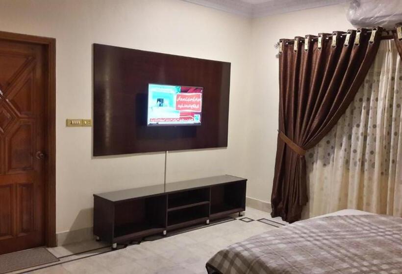 اتاق لوکس, Seven 7