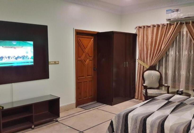 اتاق استاندارد با تراس, Seven 7