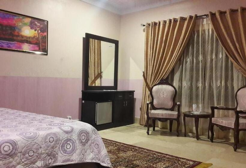 اتاق استاندارد با تراس, Seven 7