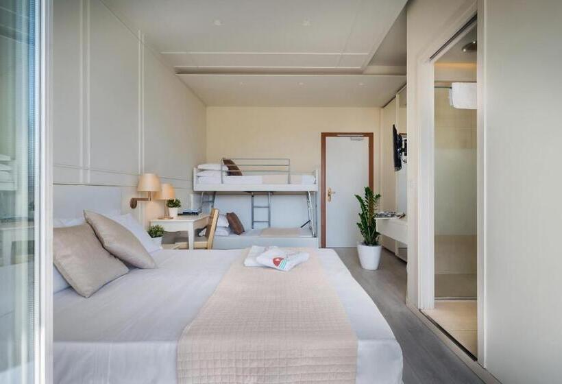 اتاق لوکس, Universal