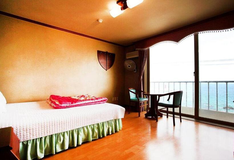 اتاق خانوادگی, Sun Motel