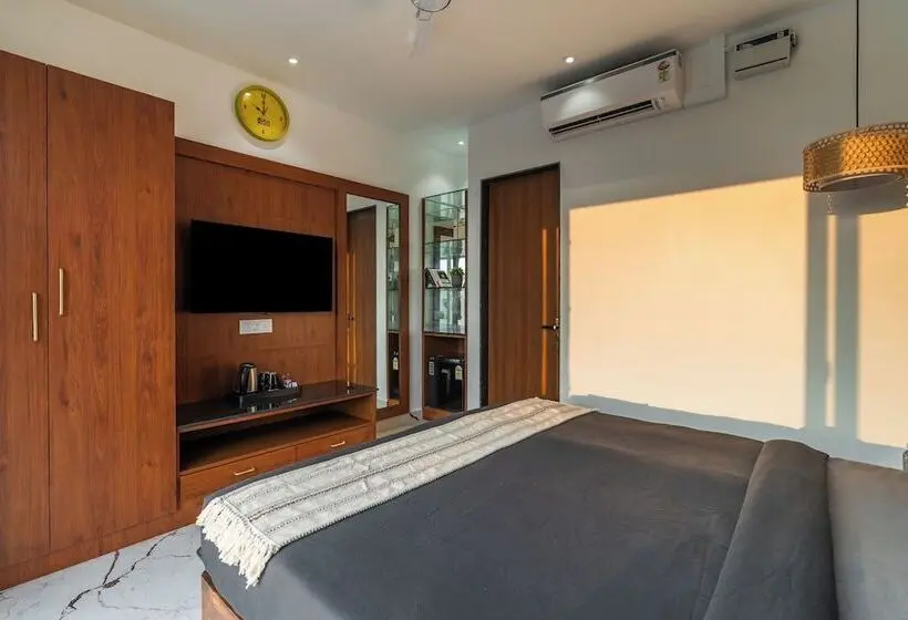 オーシャンビューデラックスルームバルコニー付き, The Hosteller Goa, Mandrem