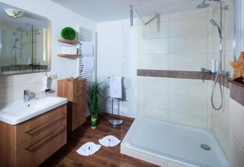 Superior suite with balcony, Almhotel Grünsteinblick