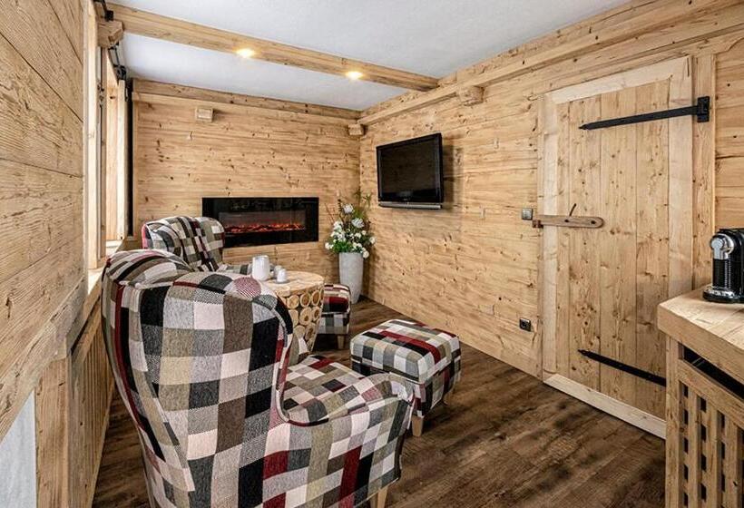 Superior suite with balcony, Almhotel Grünsteinblick