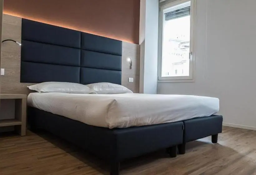 اتاق لوکس با چشم‌انداز, Letto A Castello