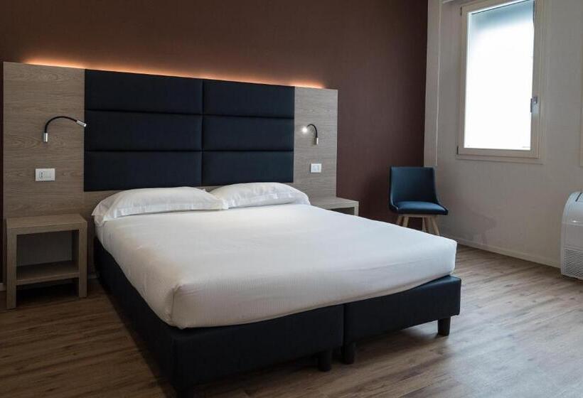 اتاق خانوادگی, Letto A Castello
