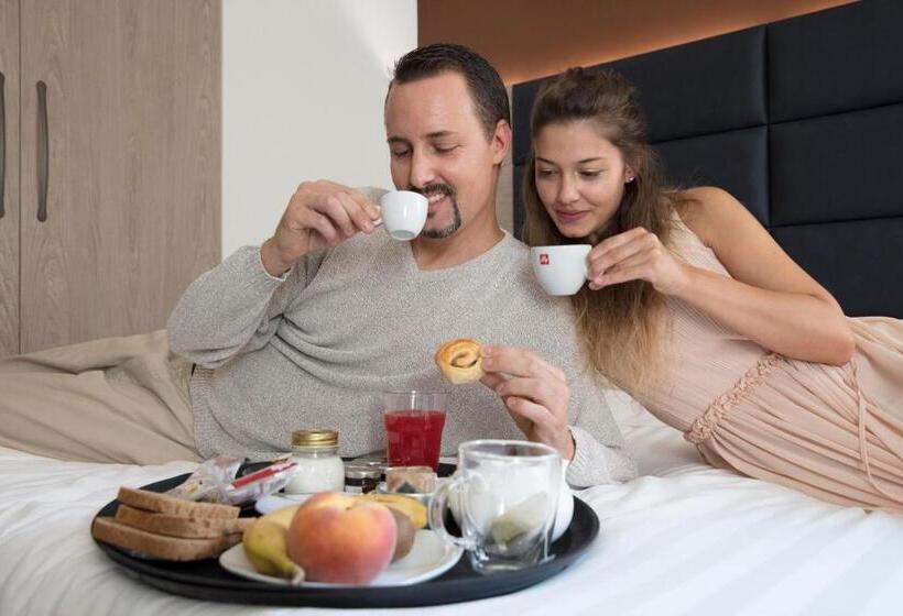 اتاق خانوادگی, Letto A Castello