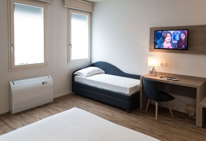 اتاق خانوادگی, Letto A Castello