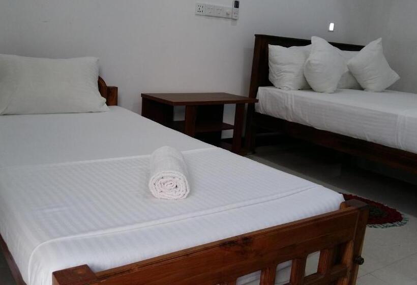 Deluxe Kolmen Hengen Huone, Butterfly Homestead