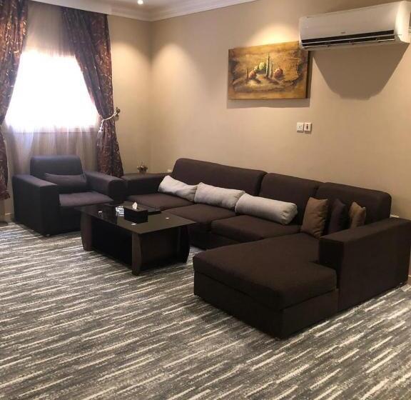 Suite met 2 Slaapkamers, Concord Plaza