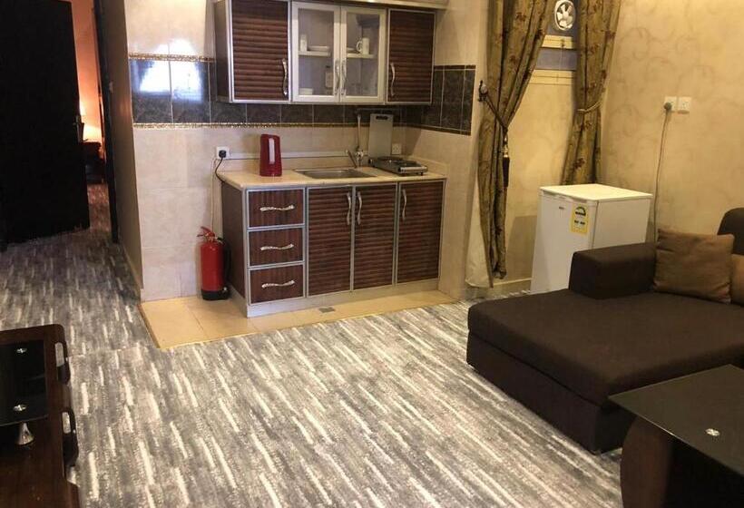 Suite met 2 Slaapkamers, Concord Plaza