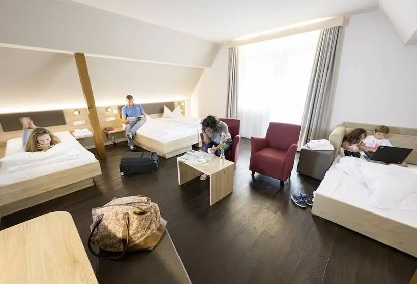 コンフォートトリプルルーム, Landhotel Traube
