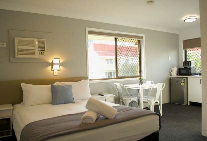 Семейный Номер, Gold Coast Inn