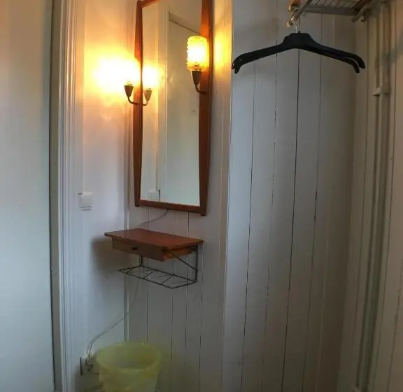Standard Yhden Hengen Huone, Varbergs Vandrarhem