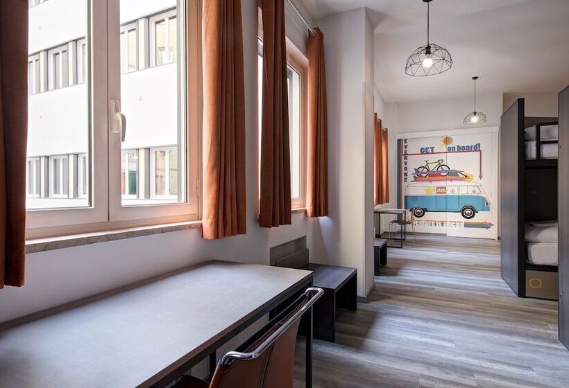 Letto in Camera Condivisa, The Romehello