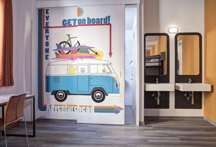 Letto in Camera Condivisa, The Romehello