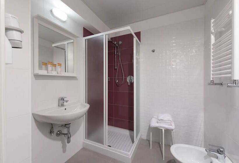 Camera Standard, The Romehello