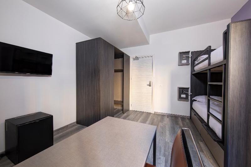 Camera Standard, The Romehello