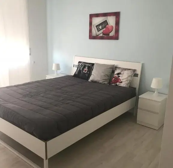 キングサイズベッドのスタンダードルーム, Alex's Home