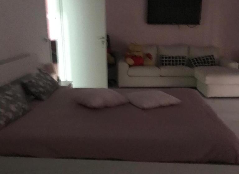 Номер Deluxe, Alex's Home