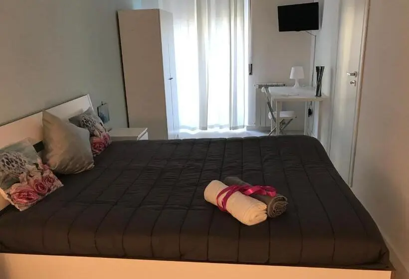 デラックスルーム, Alex's Home