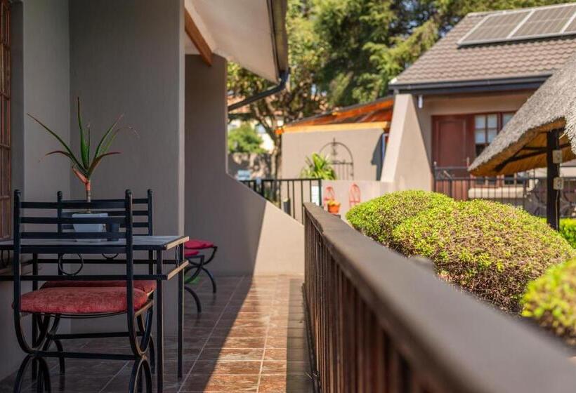 חדר סטנדרט לשלושה, Diamond Rose Guest House