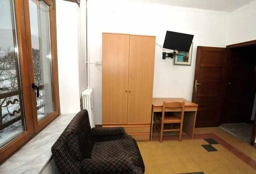Standard Yhden Hengen Huone, Conca D Oro