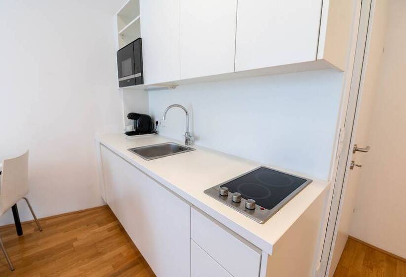 Студия Deluxe, Shome Hotel Graz   Self Check In & Free Parking