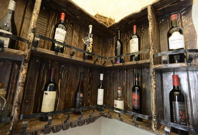 اتاق اکونومی, Atlant