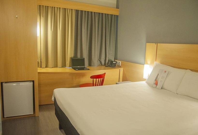 Номер Стандарт, Ibis Montenegro