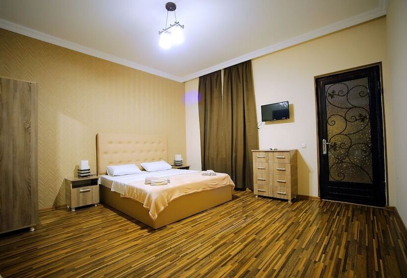 اتاق استاندارد با چشمانداز استخر, Oasis Villa