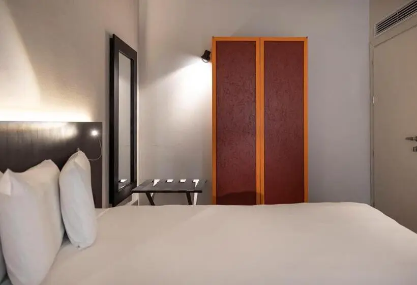 Comfort-huone, Savona 18 Suites