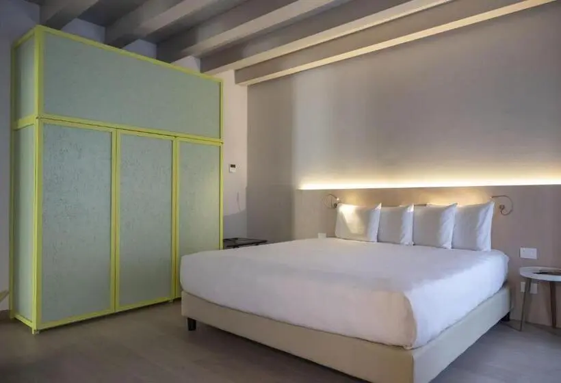 Deluxe-sviitti, Savona 18 Suites