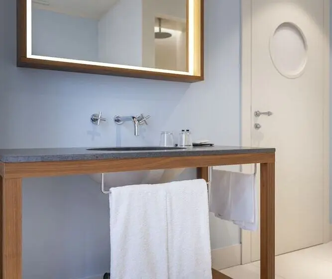 Comfort-huone, Savona 18 Suites